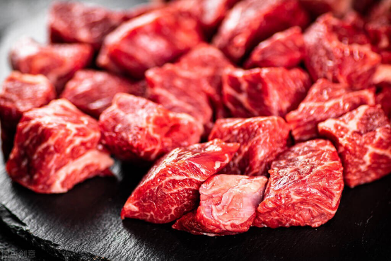 煮牛肉时，讲究“3放2不放”，香料用对了，牛肉入味无膻味