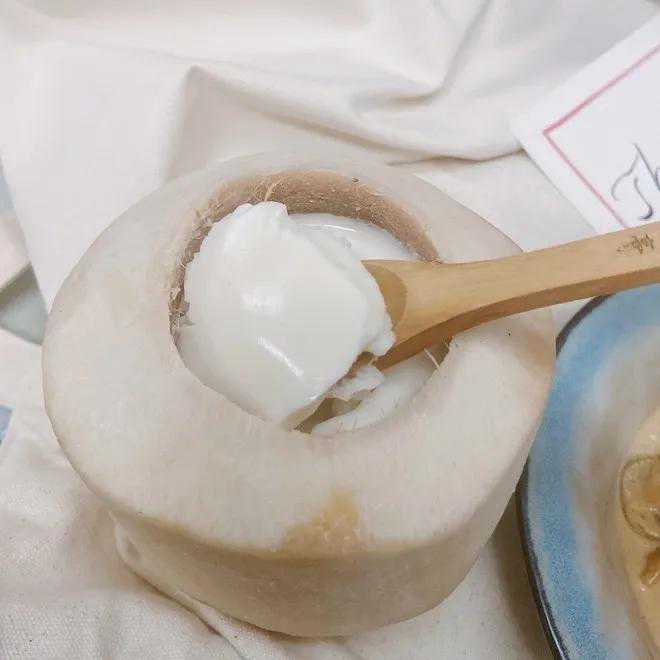 海南地方特色美食-椰子冻