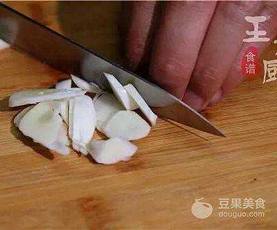 肉香葱香到犯规的红烧千张结