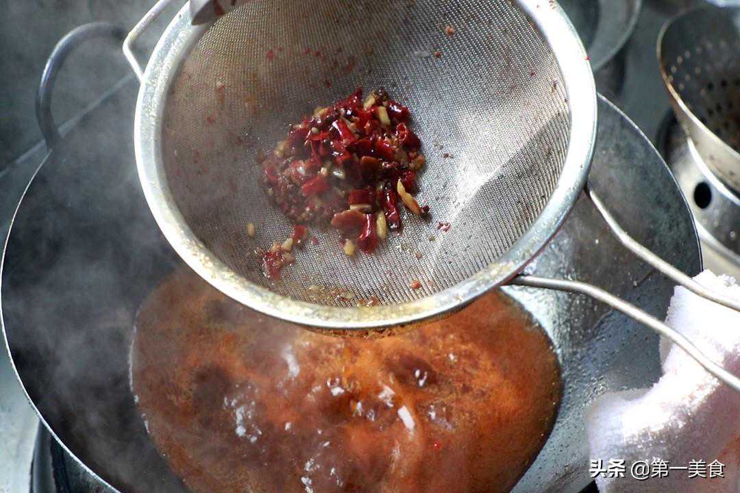 入口即化的水煮白肉，错过就是遗憾，厨师长揭秘传统正宗做法