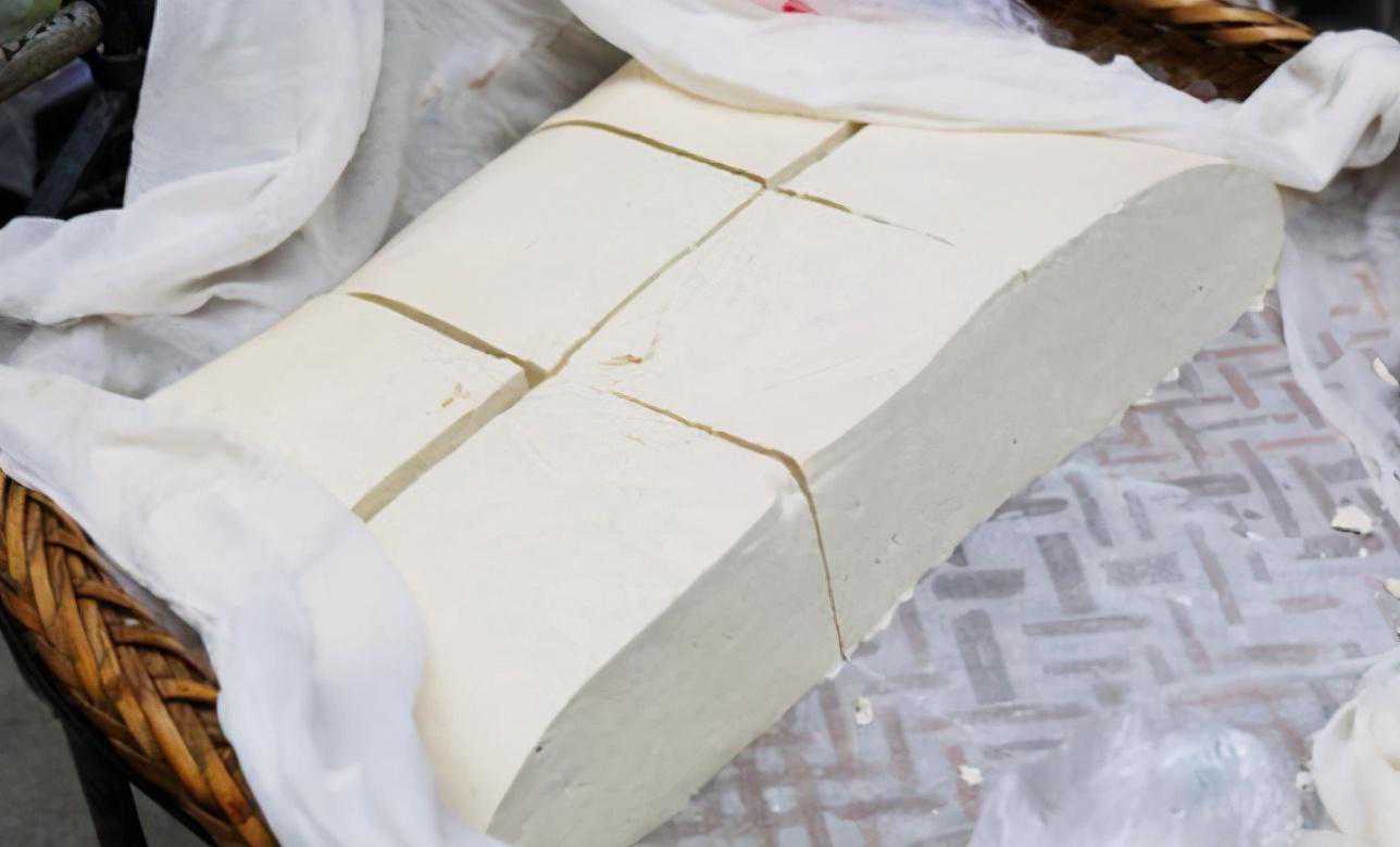 北豆腐南豆腐有啥不同？哪个更营养？区别非常大，建议弄懂了再买